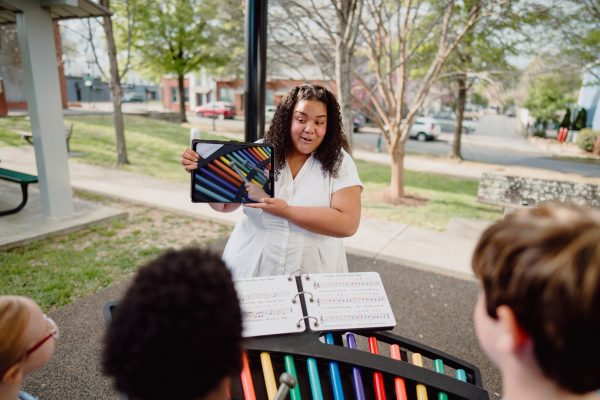 Freenotes Harmony Park Device Holder Stand- The Harmony Method™ (Outdoor Music Instruments)