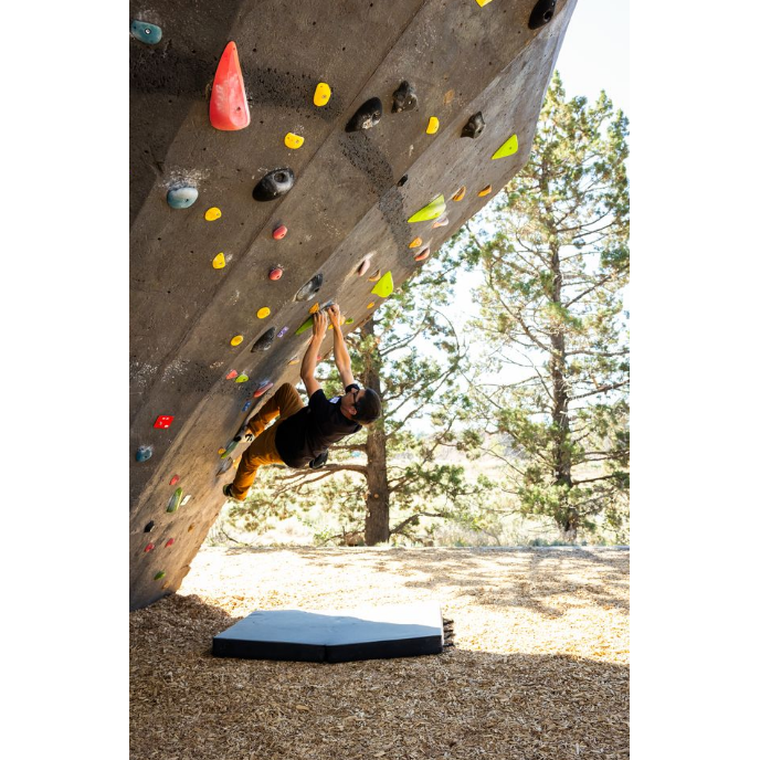 EP Climbing Outdoor Climbing Boulders