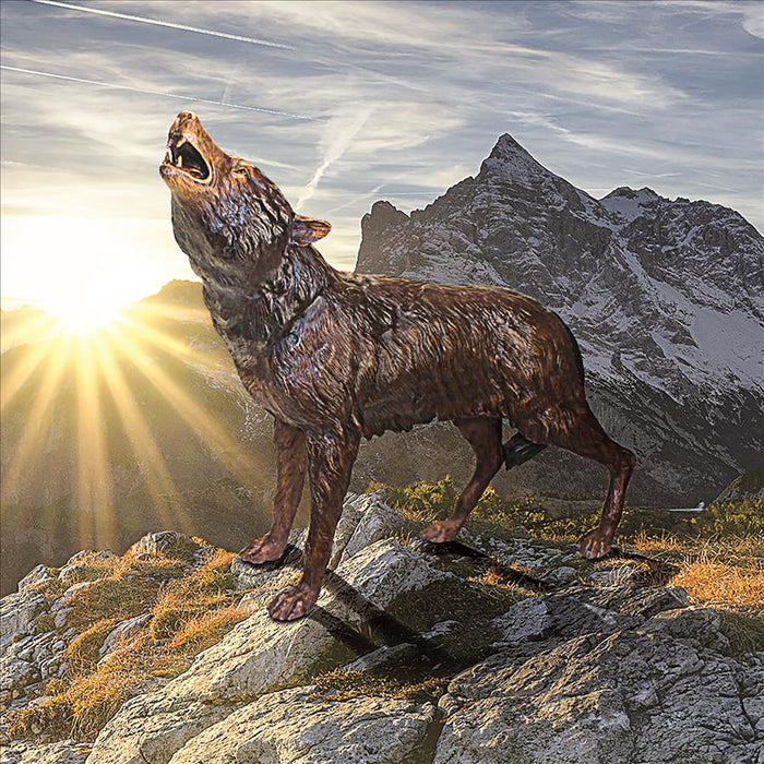 Design Toscano- The Howl of the Wild Wolf Cast Bronze Garden Statue