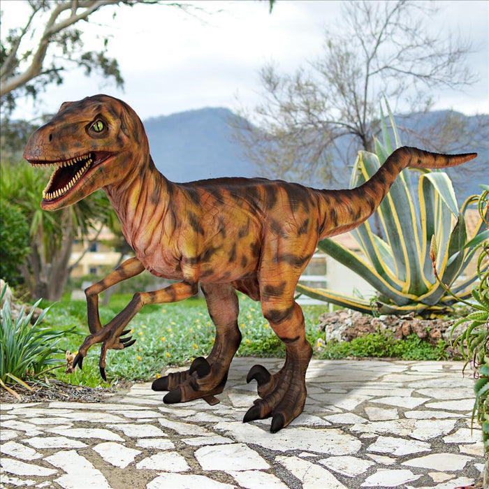 Design Toscano- Jurassic-Sized Deinonychus Dinosaur Statue