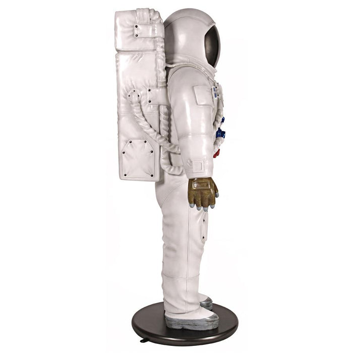 Design Toscano- Man on the Moon Astronaut Statue