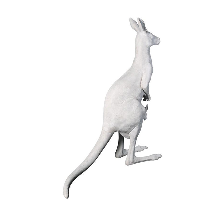 Design Toscano- Australian Outback Kangaroo Garden Statue